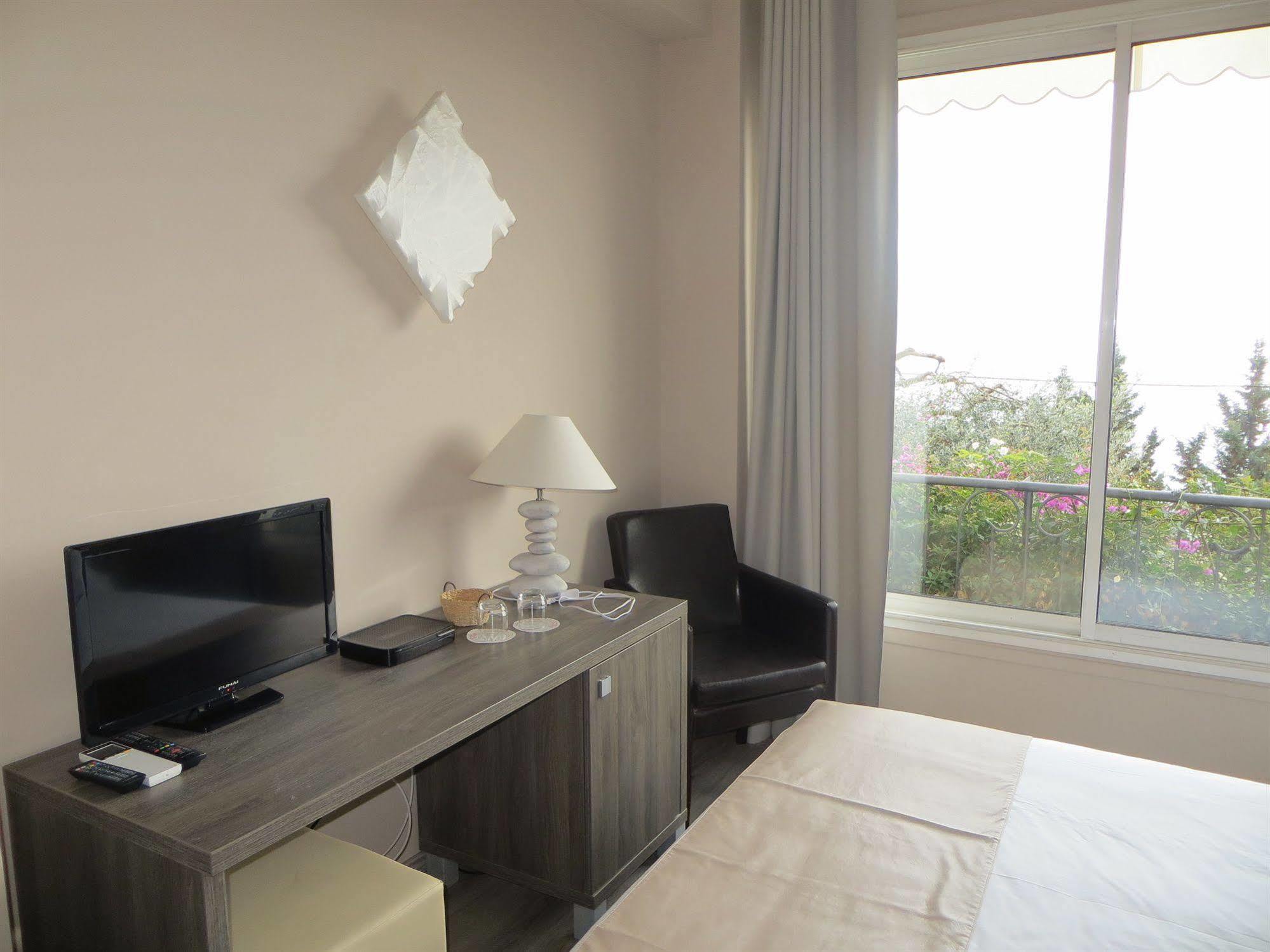 Hotel De Charme Regency Roquebrune-Cap-Martin Kültér fotó